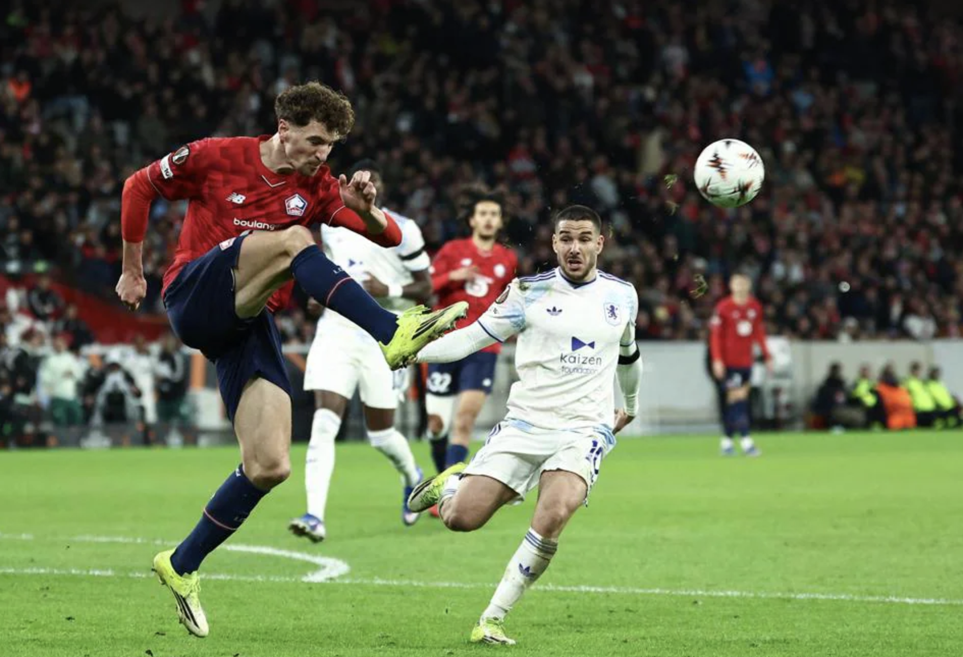 Ollie Watkins tỏa s&aacute;ng, Aston Villa chiếm lợi thế tại Europa League - Ảnh 4.