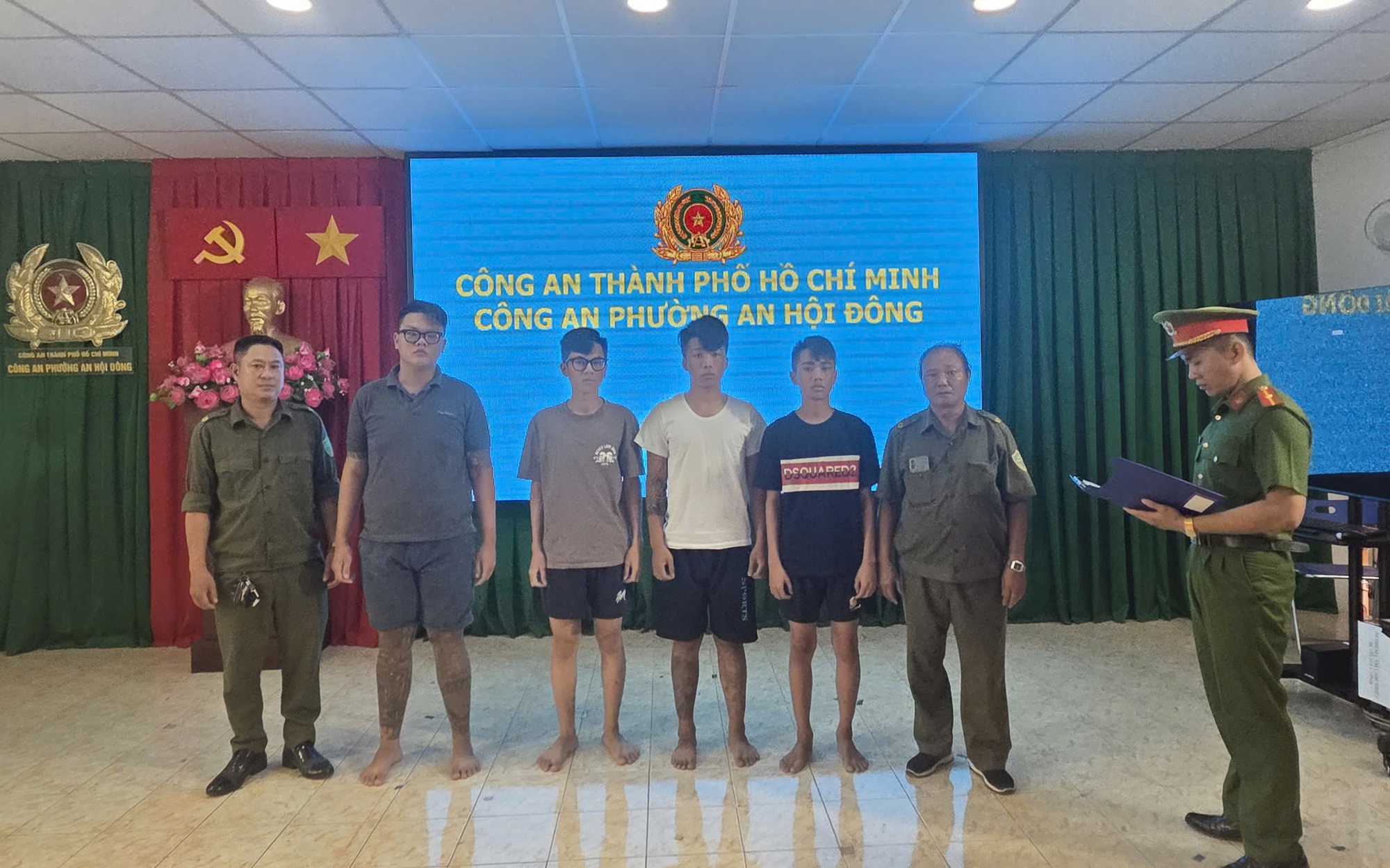 Khởi tố, bắt tạm giam 23 đối tượng gây rối trật tự công cộng