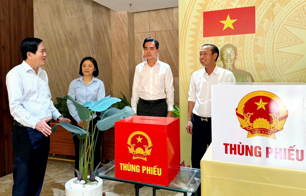 C&aacute;c điểm bỏ phiếu tại chung cư , khu nh&agrave; trọ sẵn s&agrave;ng cho Ng&agrave;y hội non s&ocirc;ng 2026 - Ảnh 3.