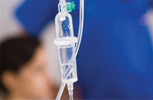 Một lời la mắng, bé gái 12 tuổi uống thuốc trừ sâu nguy kịch - Ảnh 1.