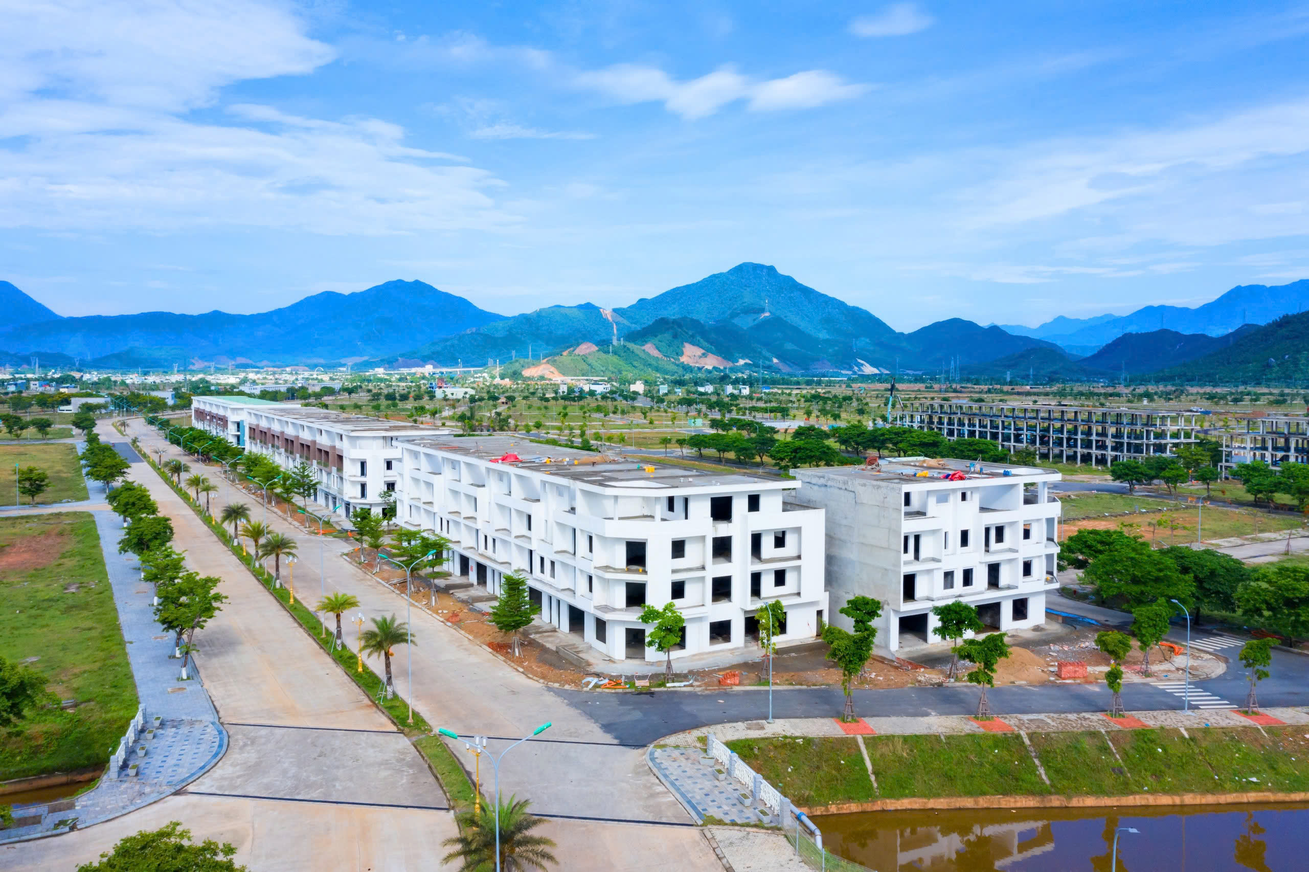 Bất động sản Đ&agrave; Nẵng: "Rồng bay" nhờ c&uacute; h&iacute;ch k&eacute;p từ Trung t&acirc;m T&agrave;i ch&iacute;nh quốc tế v&agrave; Khu thương mại tự do - Ảnh 4.