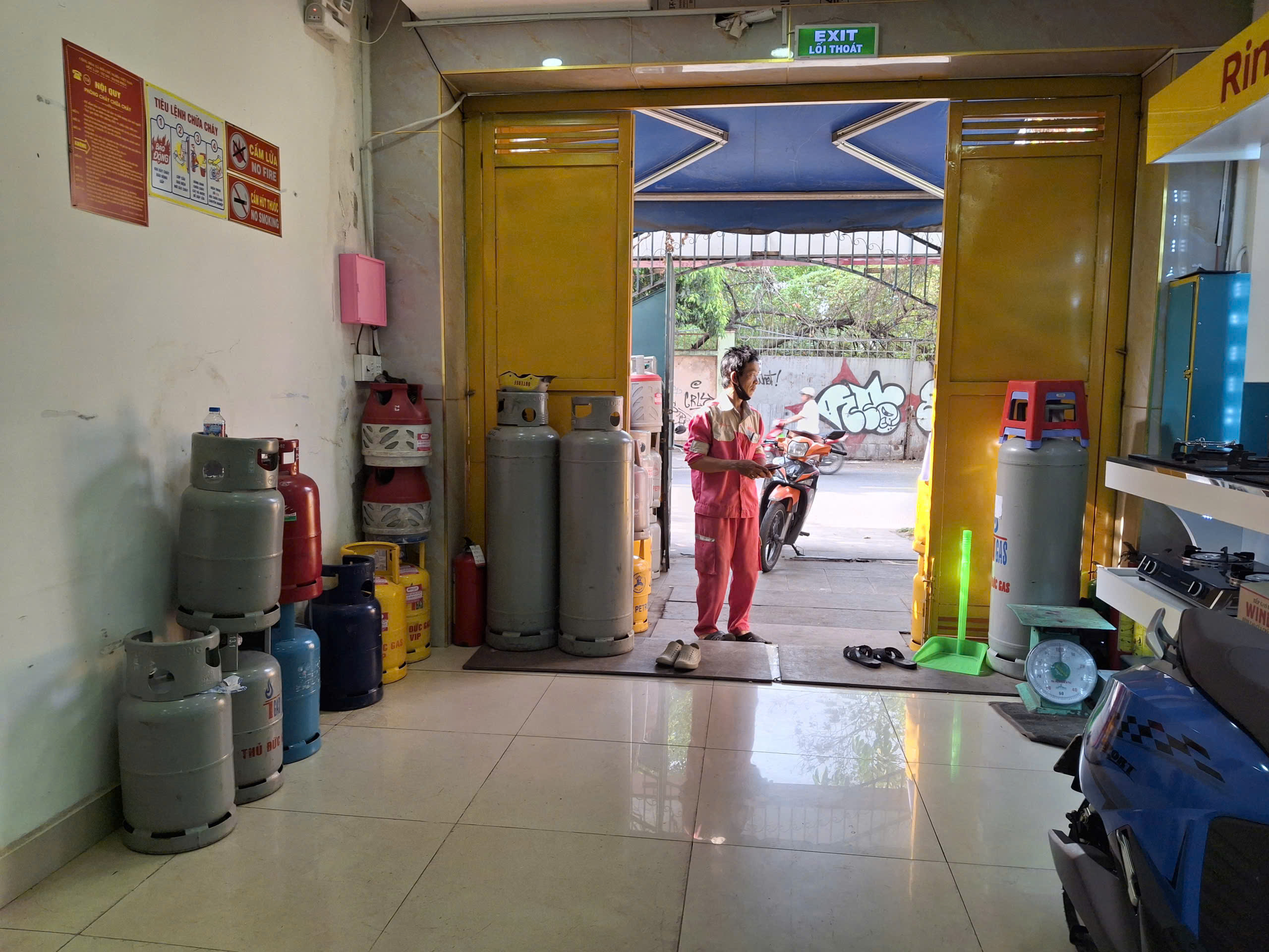 T&igrave;nh h&igrave;nh Loạn gi&aacute; gas tại TP HCM năm 2026: Kh&oacute; khăn cho đại l&yacute; v&agrave; kh&aacute;ch h&agrave;ng - Ảnh 2.