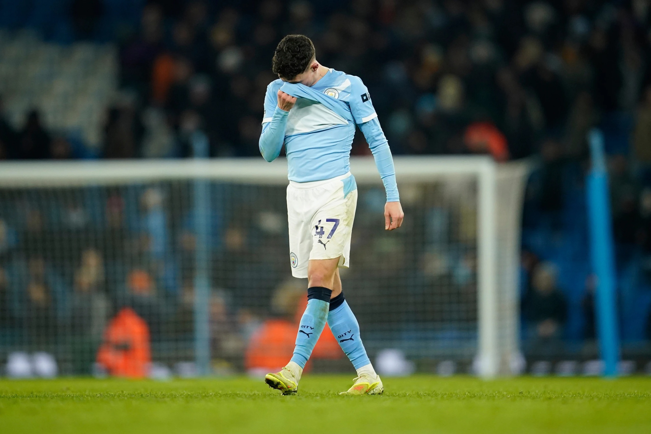 Giải m&atilde; phong độ sa s&uacute;t kh&oacute; hiểu của Phil Foden tại Man City - Ảnh 1.