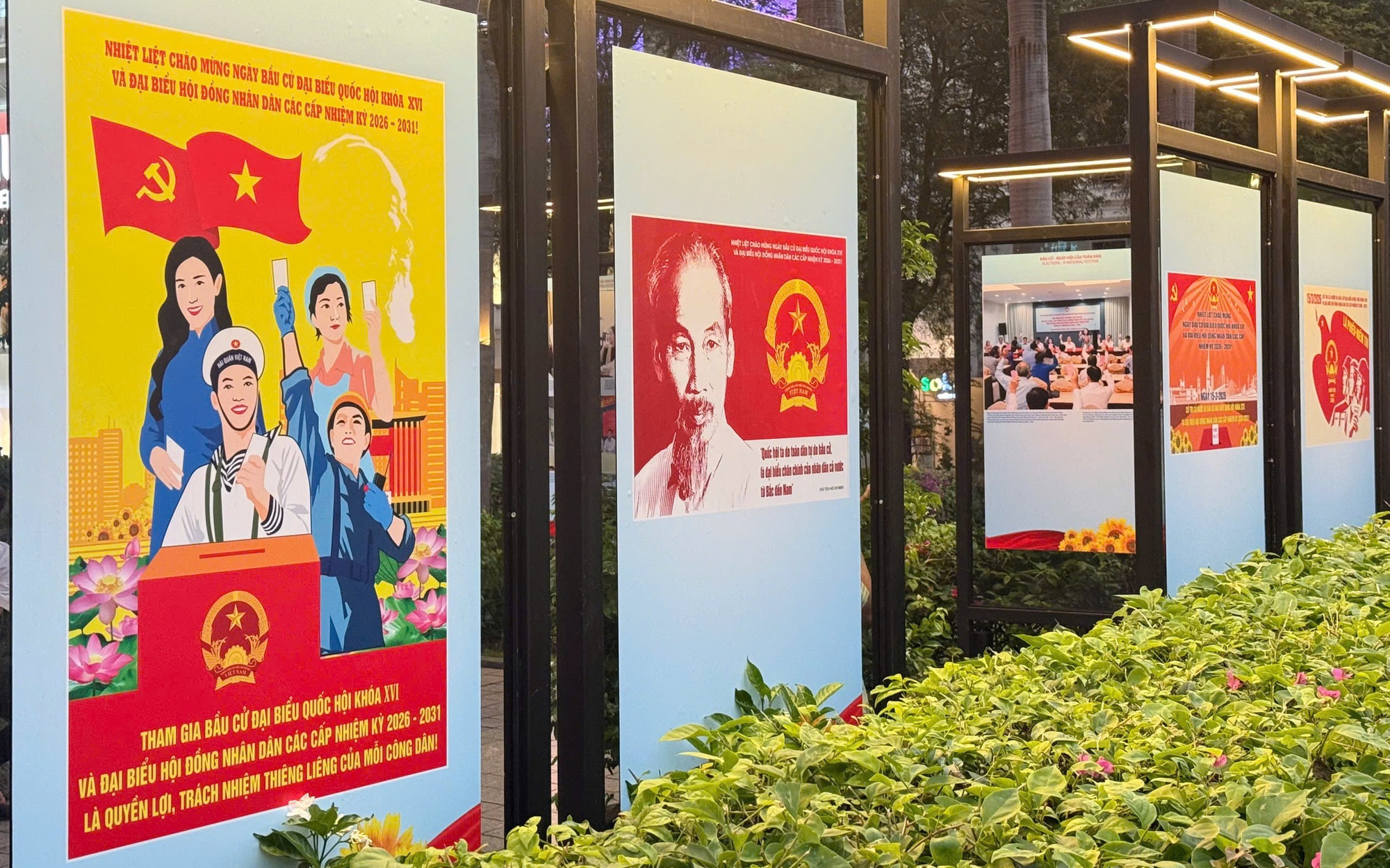 TPHCM ngập tràn không khí “Ngày hội non sông”