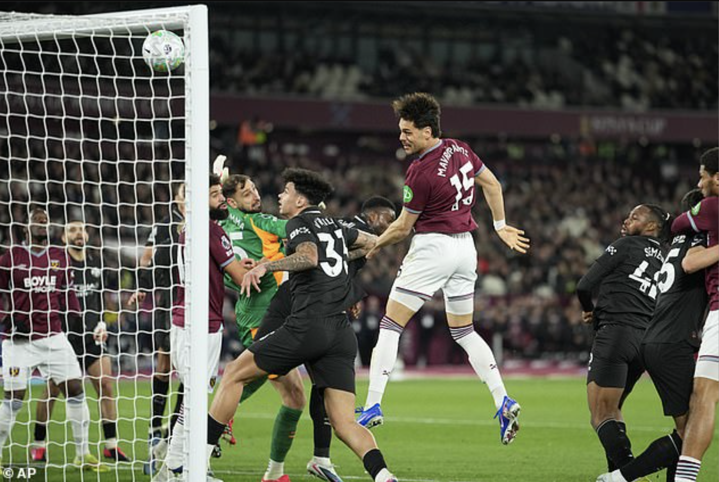 Haaland nhạt nh&ograve;a, Man City đ&aacute;nh rơi chiến thắng trước West Ham - Ảnh 3.