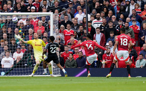 Man United - Aston Villa: Quyết đấu lấy suất Champions League