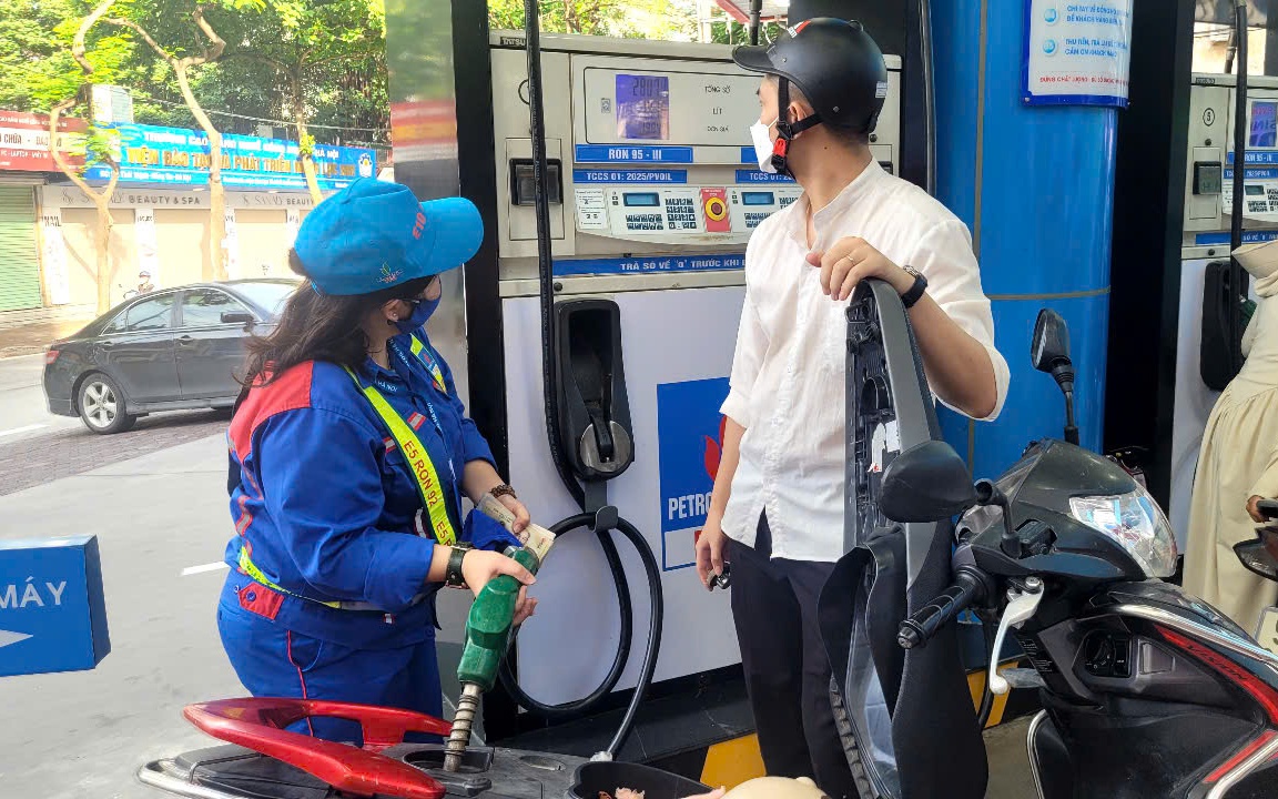 Liên bộ thông báo giá xăng dầu năm 2026 và tác động đến kinh tế - Ảnh 2.