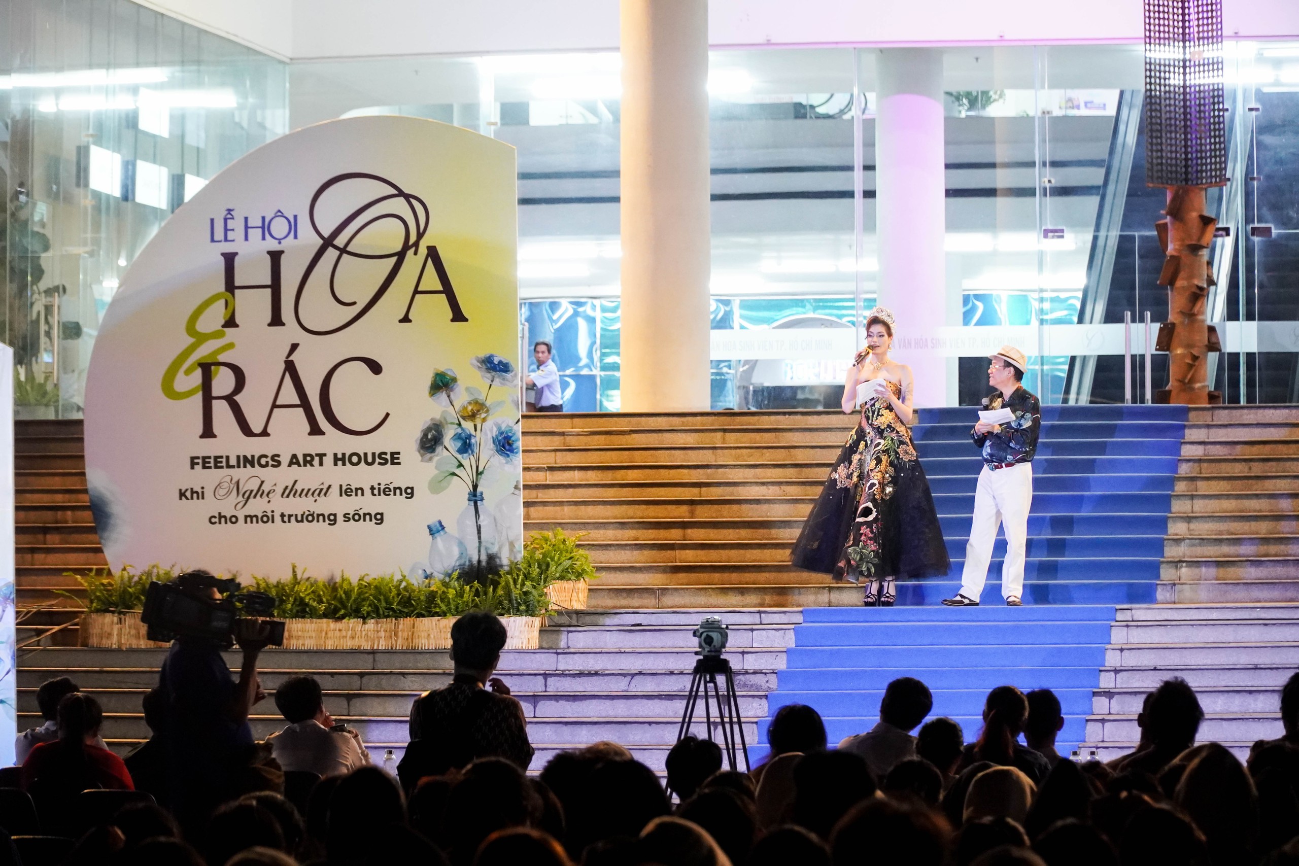 R&aacute;c "nở" hoa v&agrave; h&agrave;nh tr&igrave;nh hồi sinh của những cỗ m&aacute;y khổng lồ. - Ảnh 2.