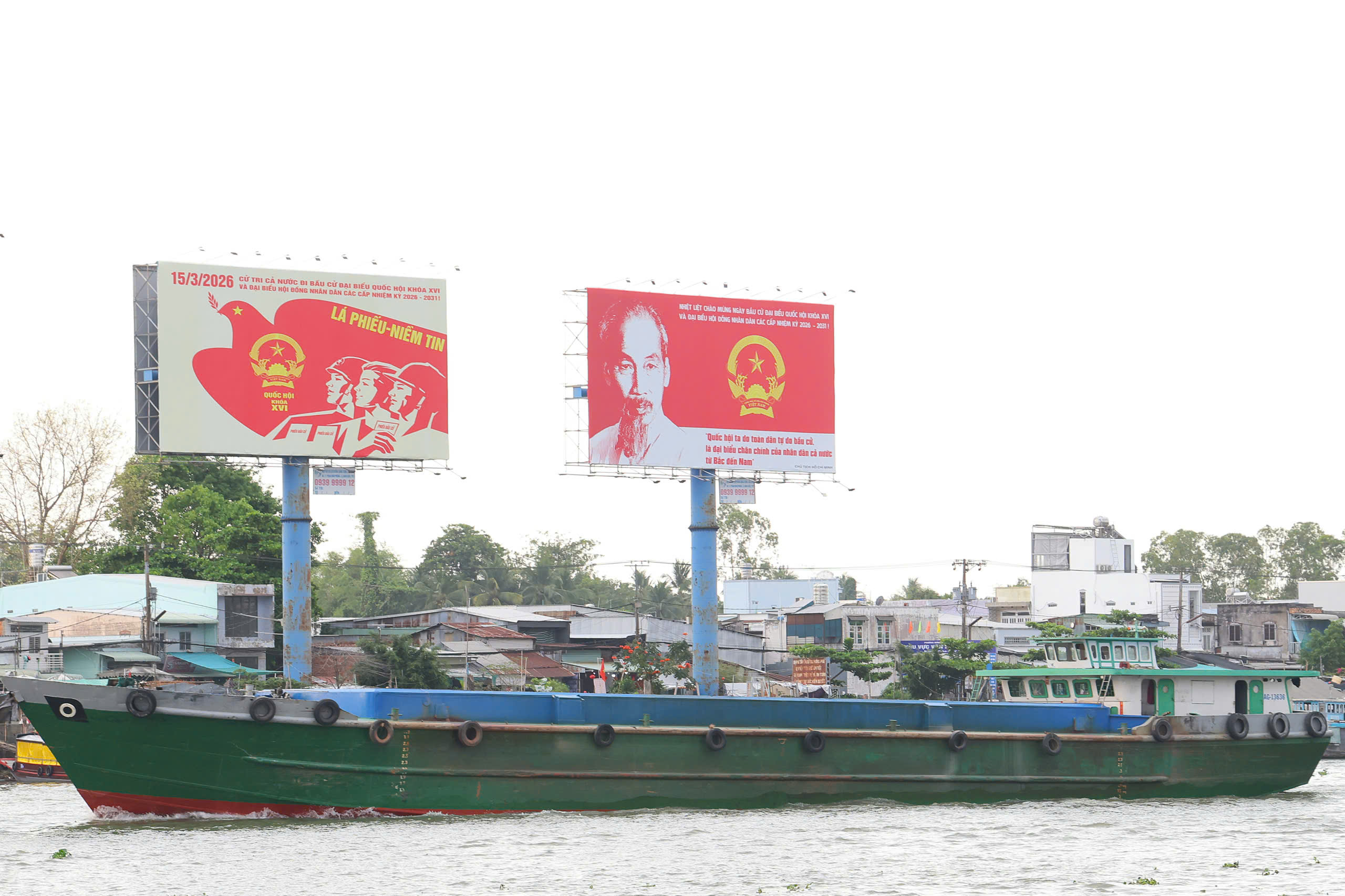 TP Cần Thơ rực rỡ sắc màu trước ngày bầu cử - Ảnh 9.