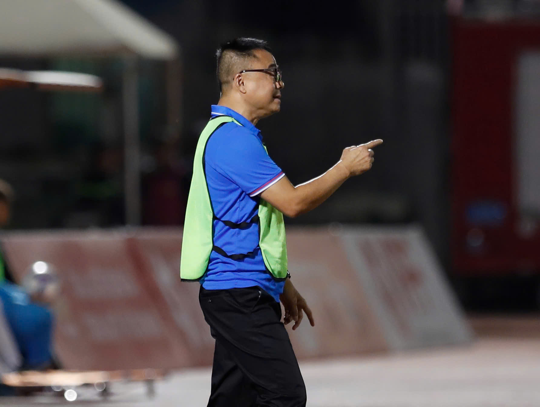 "Bầu" Đại thừa nhận gặp kh&oacute; khi trở lại V-League - Ảnh 2.