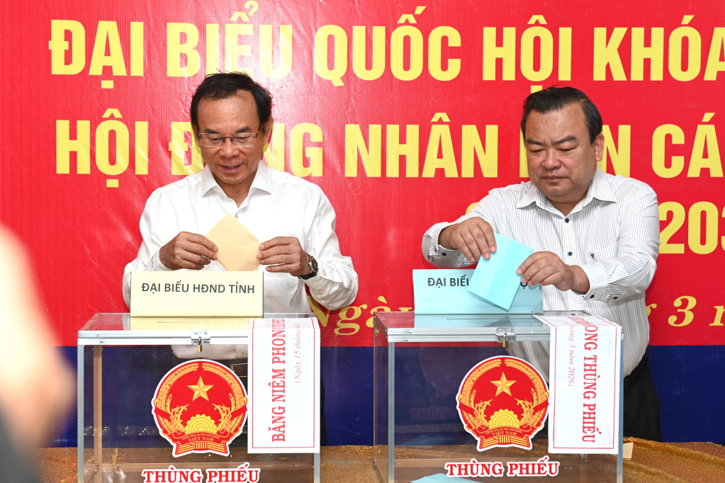 CLIP: Rộn ràng ngày bầu cử tại Cần Thơ, Vĩnh Long, An Giang, Tây Ninh - Ảnh 35.