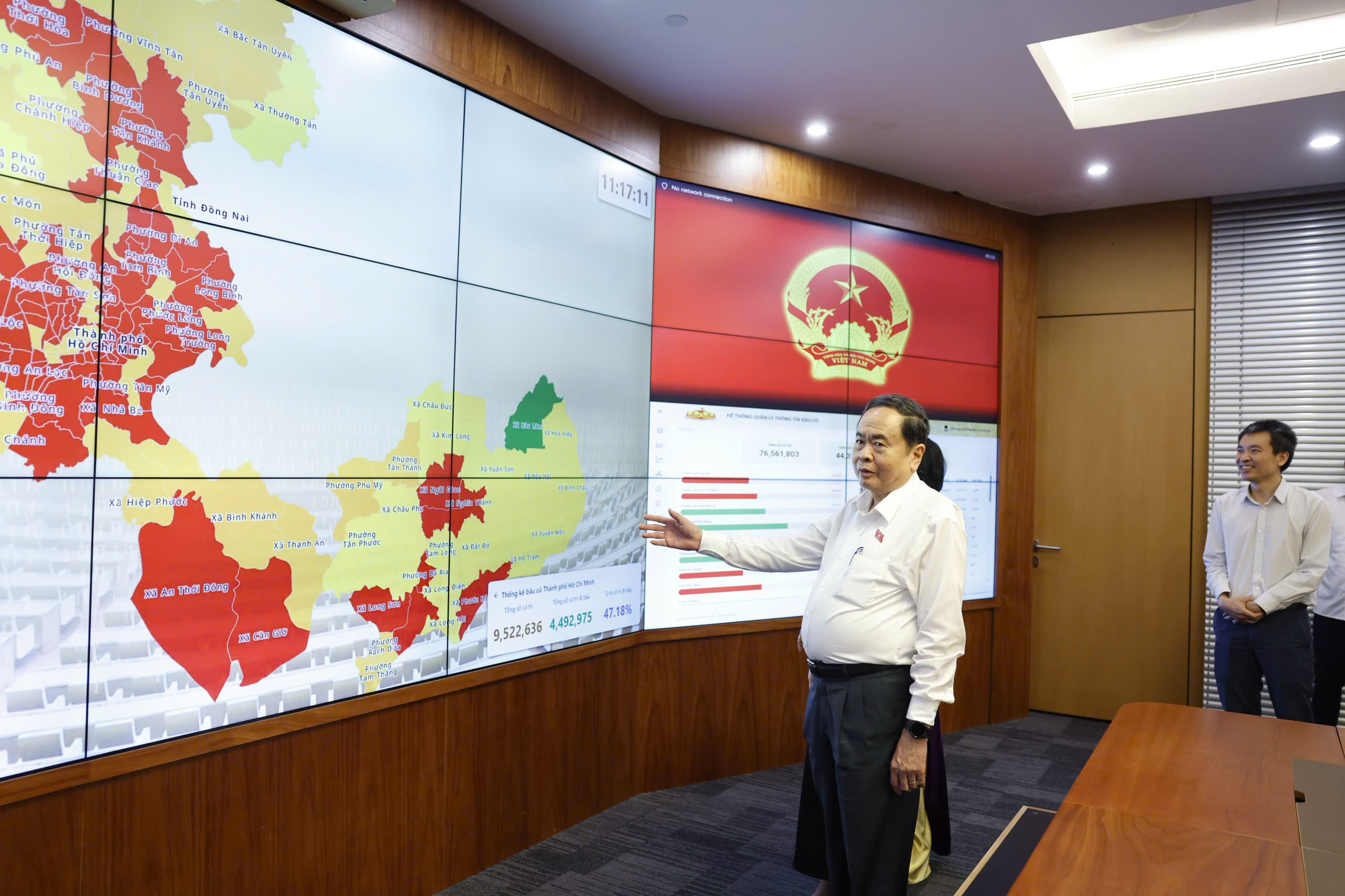 Nhiều địa phương đ&atilde; đạt tỉ lệ tr&ecirc;n 90% cử tri ho&agrave;n th&agrave;nh việc bỏ phiếu bầu cử - Ảnh 3.