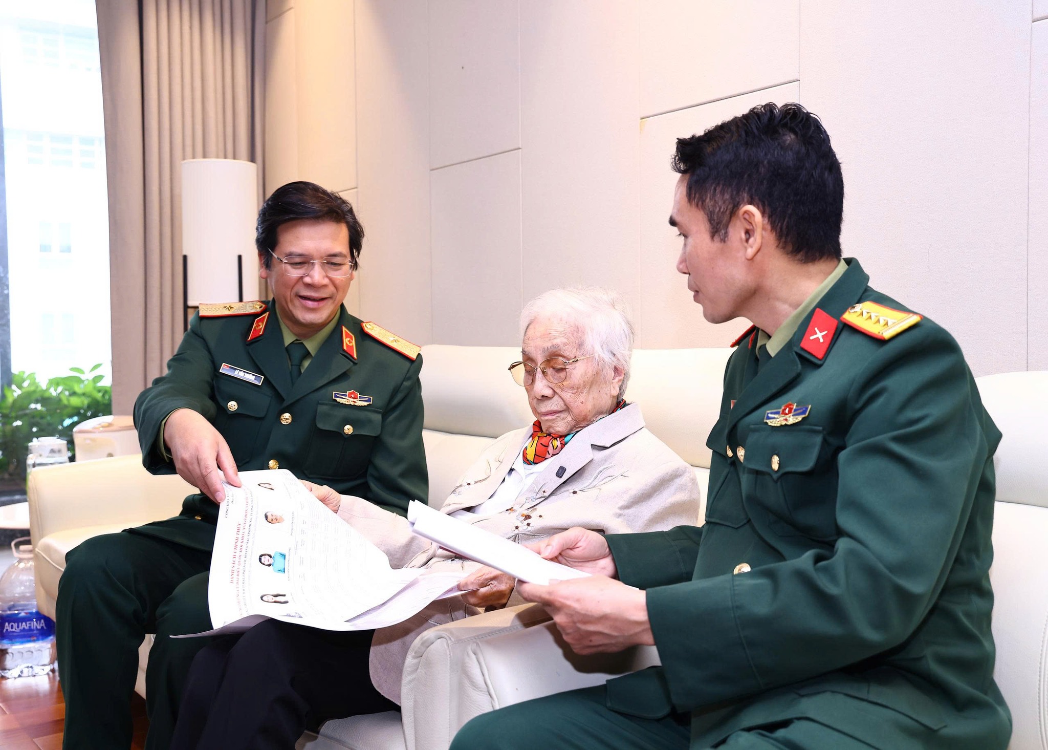 Nguyên Phó chủ tịch nước Nguyễn Thị bình bầu cử đại biểu Quốc hội 2026 tại Hà Nội - Ảnh 3.