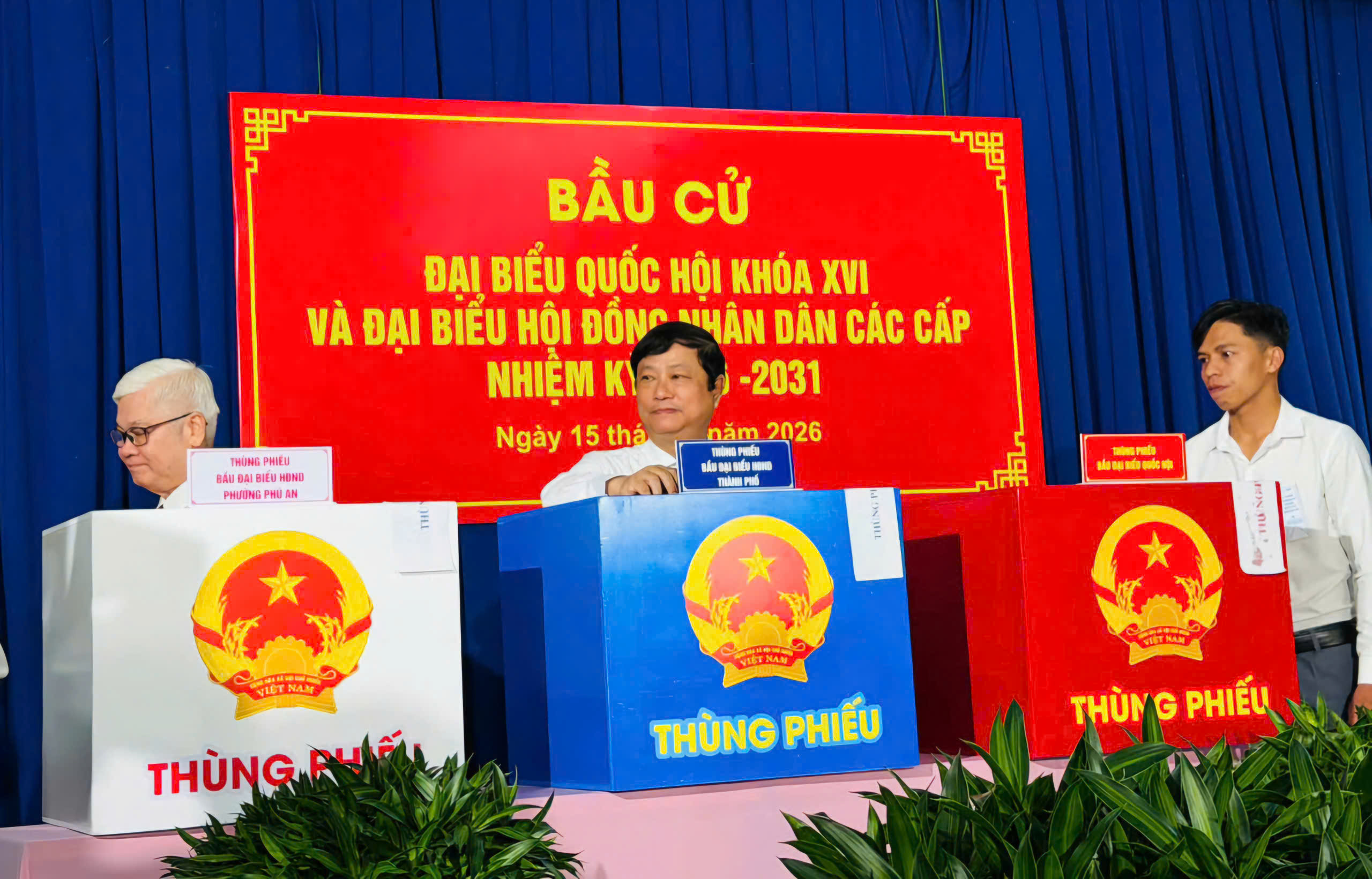 L&atilde;nh đạo TPHCM tham gia bầu cử 2026 v&agrave; quyền c&ocirc;ng d&acirc;n - Ảnh 3.