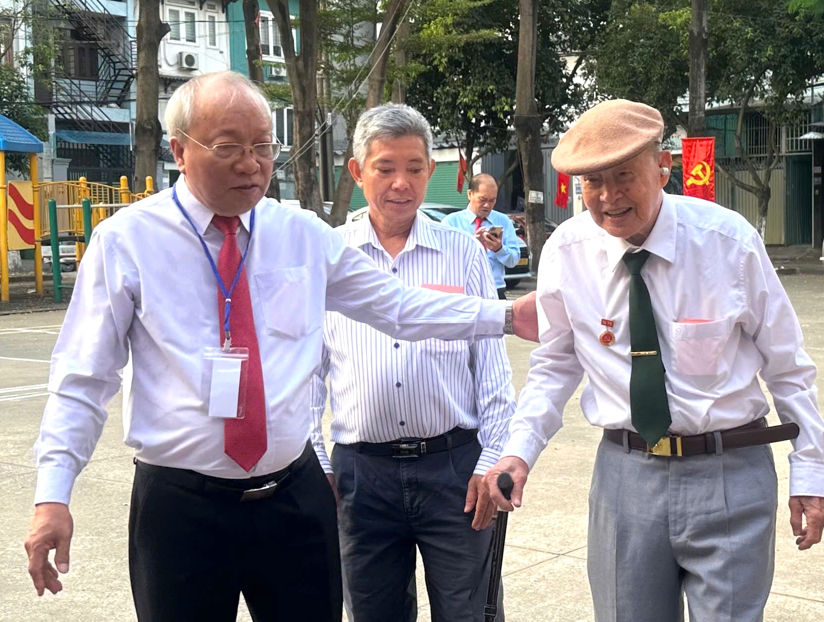 80 năm một l&aacute; phiếu: C&acirc;u chuyện x&uacute;c động của đại t&aacute; Nguyễn Văn T&agrave;u - Ảnh 1.