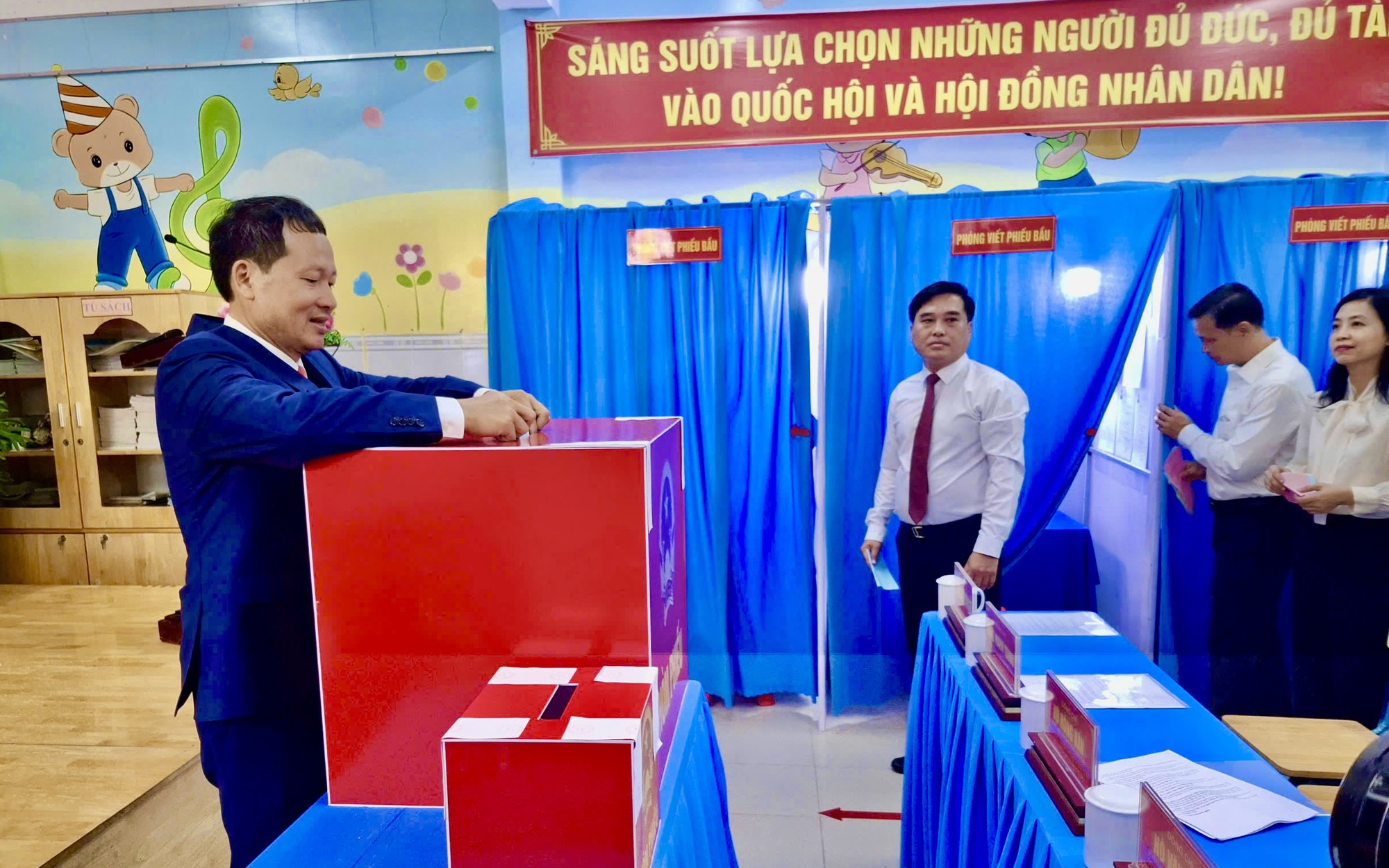 Đồng Nai công bố 85 người trúng cử đại biểu Hội đồng Nhân dân - Ảnh 2.