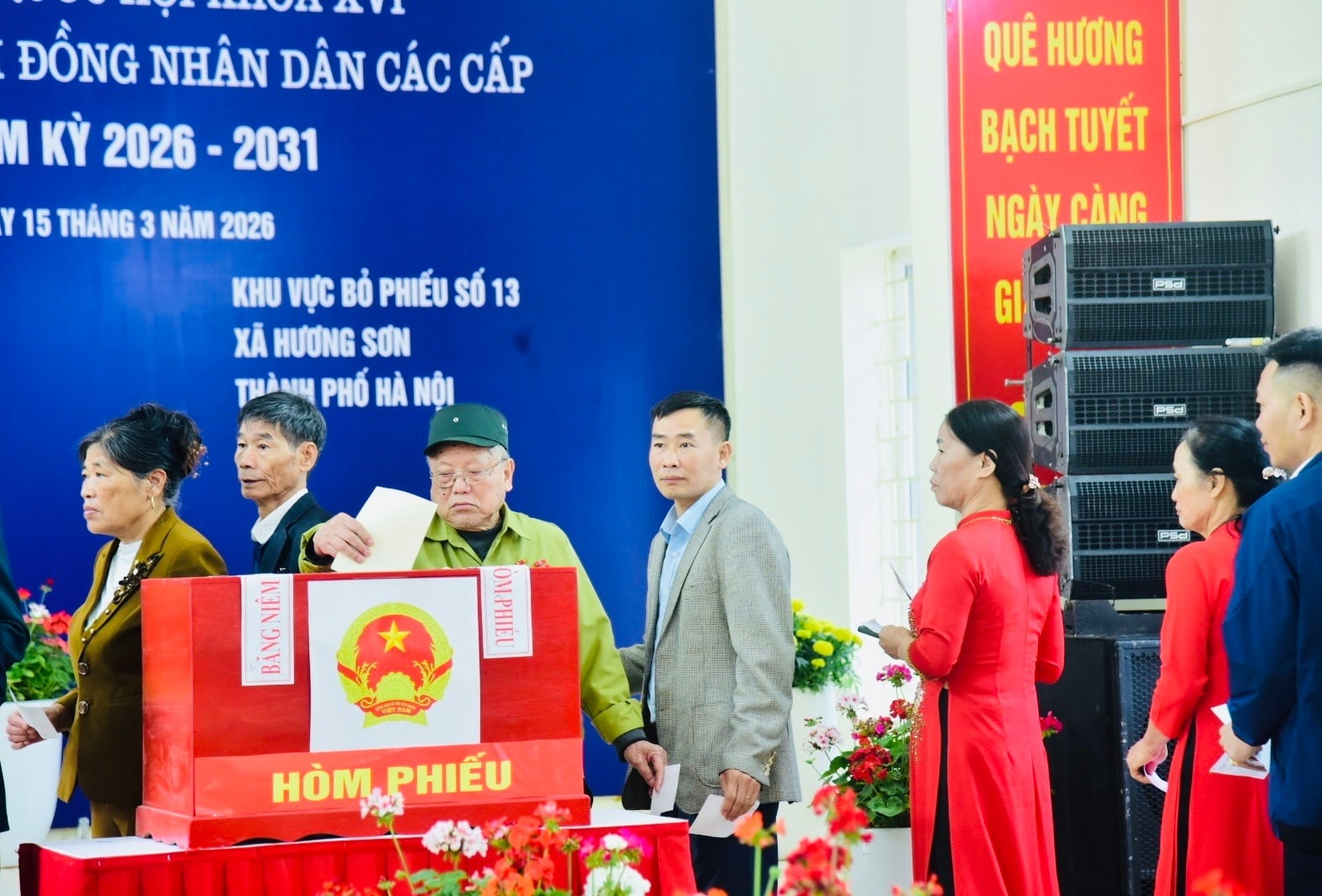 Kết th&uacute;c bầu cử, cả nước c&oacute; hơn 99% cử tri đi bỏ phiếu bầu cử - Ảnh 1.