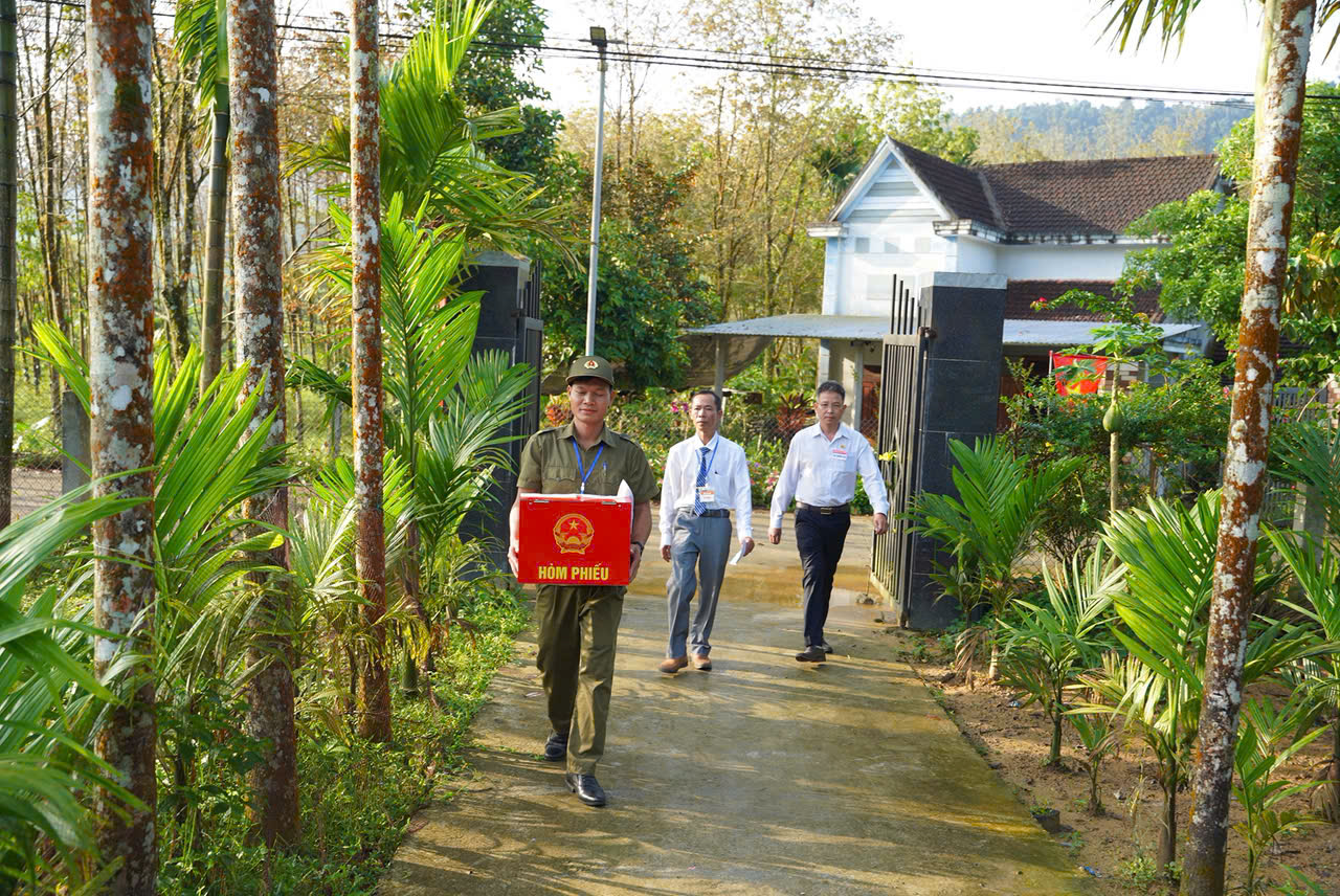 Phó Chủ tịch Quốc hội Trần Quang Phương tham gia bầu cử tại Đà Nẵng 2026 - Ảnh 19.