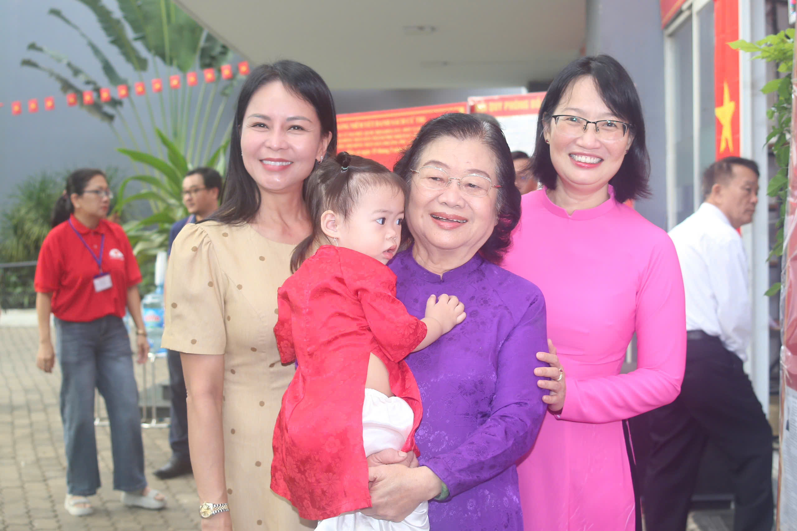 Những hình ảnh "cực" dễ thương trong "Ngày hội non sông" - Ảnh 1.