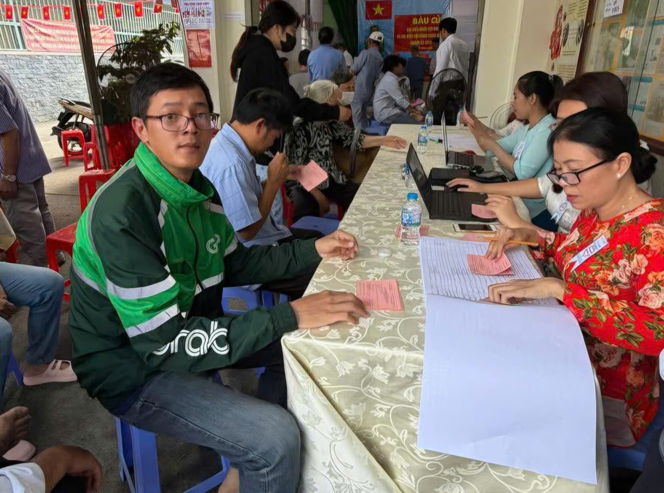 Mong đại biểu trúng cử quan tâm chính sách hỗ trợ đời sống công nhân - Ảnh 4.