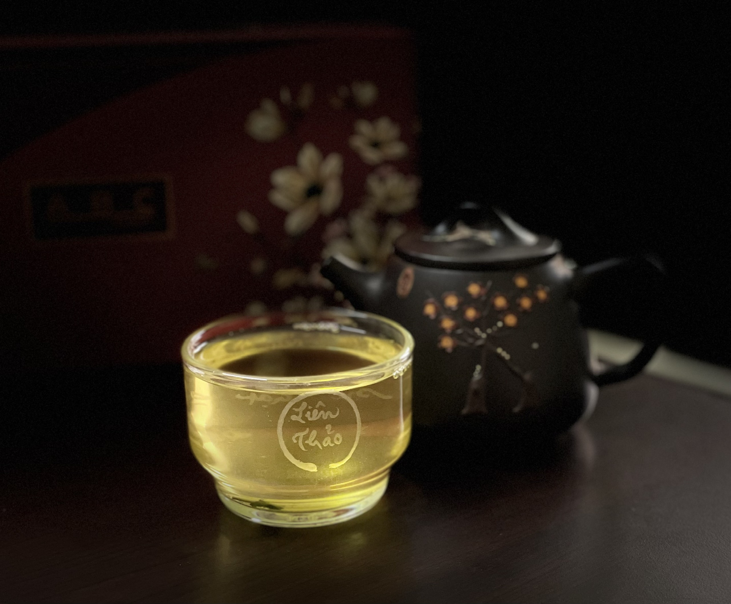 Ấm tr&agrave; l&uacute;c 3 giờ s&aacute;ng - Ảnh 1.