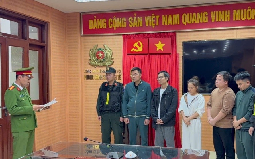 "Ông trùm" giăng bẫy lừa đảo thông qua đồng tiền số FTXF