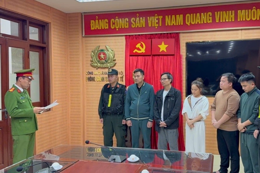 Ông trùm lừa đảo tiền số FTXF chiếm đoạt hàng chục tỉ đồng đầu tư - Ảnh 1.