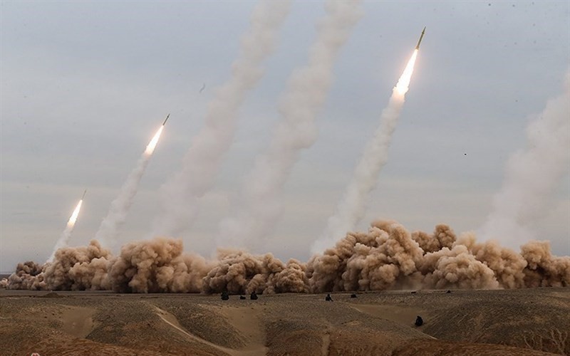 Iran "cho nổ kho đạn Mỹ" ở UAE, Israel tấn công Tehran