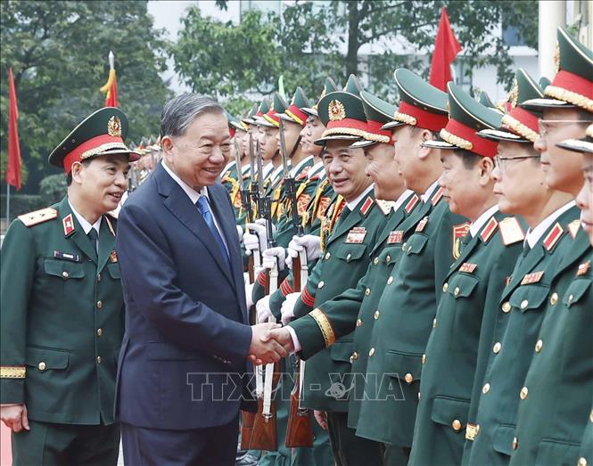 Tổng B&iacute; thư T&ocirc; L&acirc;m nhấn mạnh Đo&agrave;n kết , bản lĩnh v&agrave; đổi mới trong ph&aacute;t triển gi&aacute;o dục quốc ph&ograve;ng - Ảnh 2.