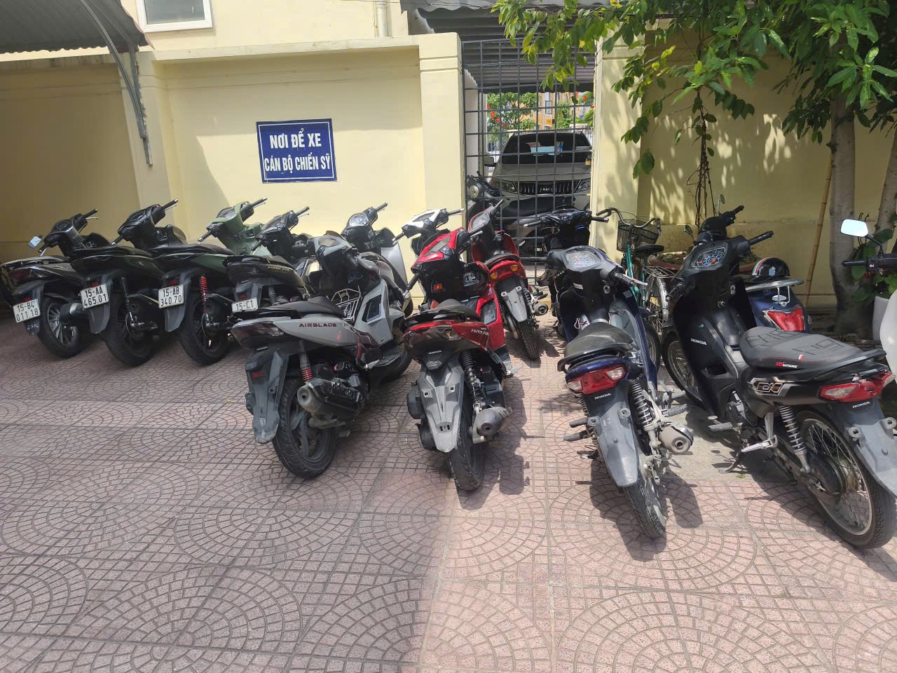 Bắt 15 đối tượng trong vụ hỗn chiến Hải Phòng rạng sáng 16 - 3 - Ảnh 2.