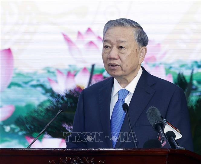 Tổng B&iacute; thư T&ocirc; L&acirc;m nhấn mạnh Đo&agrave;n kết , bản lĩnh v&agrave; đổi mới trong ph&aacute;t triển gi&aacute;o dục quốc ph&ograve;ng - Ảnh 4.