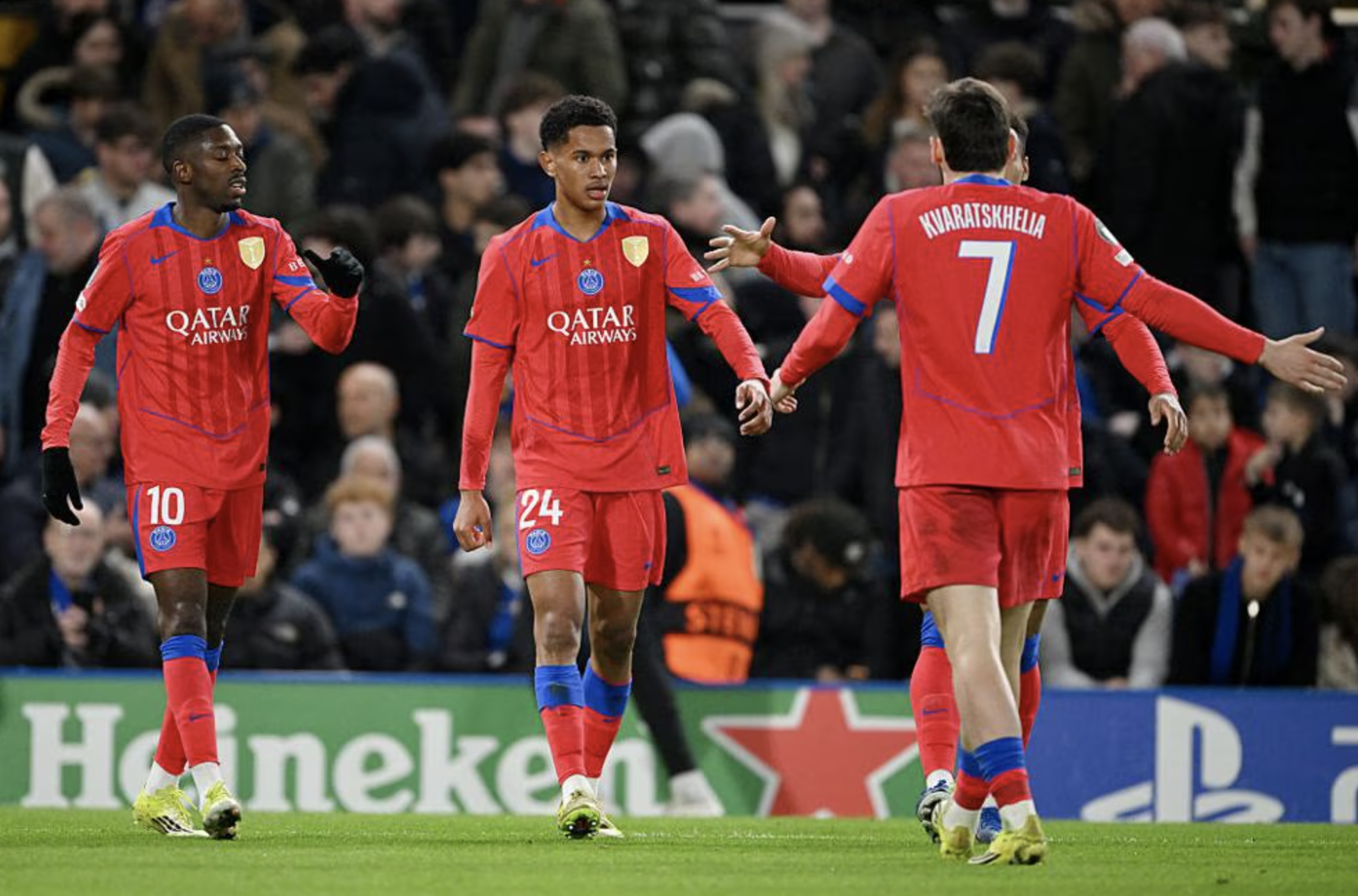 Đại thắng Chelsea tại Stamford Bridge, PSG giật v&eacute; tứ kết Champions League - Ảnh 4.