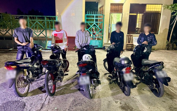 Xử lý nhóm "đua xe" lạng lách, đánh võng gây nguy hiểm trên đường ở Cà Mau