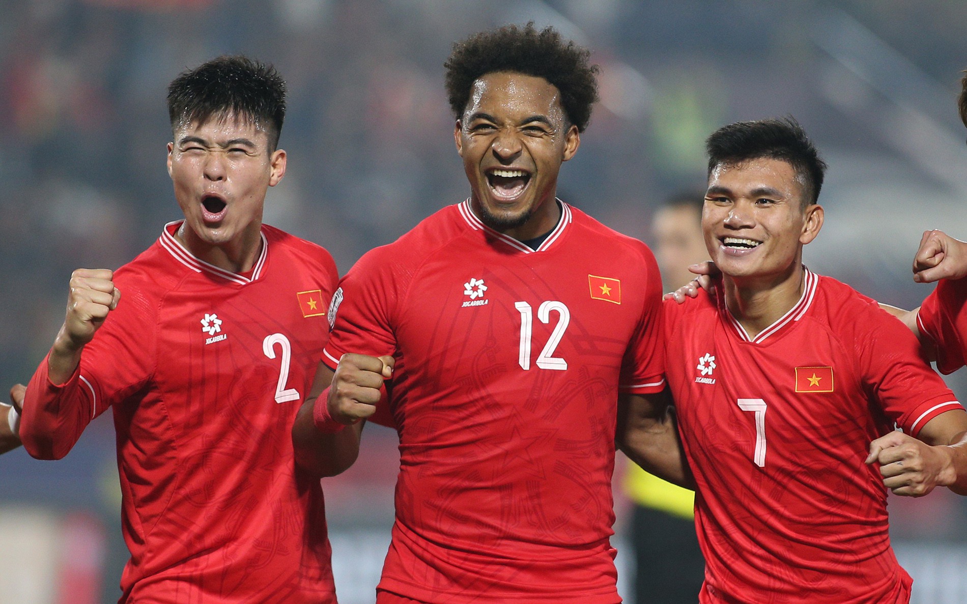 Ngày vui của đội tuyển Việt Nam: vé Asian Cup 2027 và cánh cửa top 100