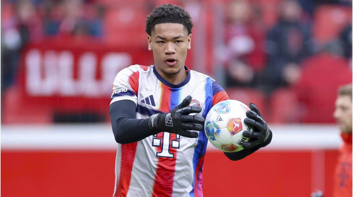T&igrave;nh cảnh hiếm thấy của Bayern Munich - Ảnh 2.