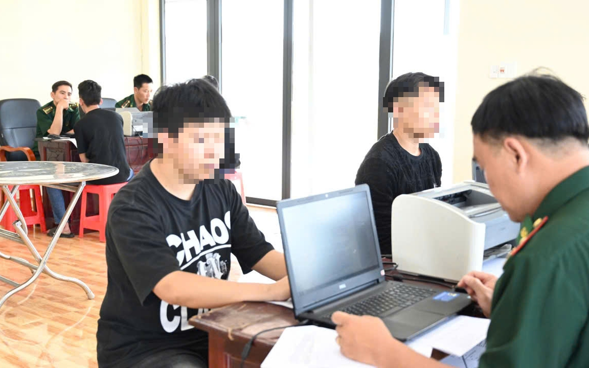 Tiếp nhận 344 công dân từ Campuchia về qua Cửa khẩu quốc tế Hoa Lư