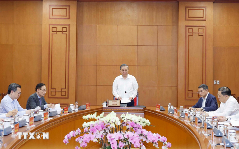 Tổng Bí thư Tô Lâm: Cần có chiến lược cụ thể nhằm tái cơ cấu nền kinh tế - Ảnh 2.