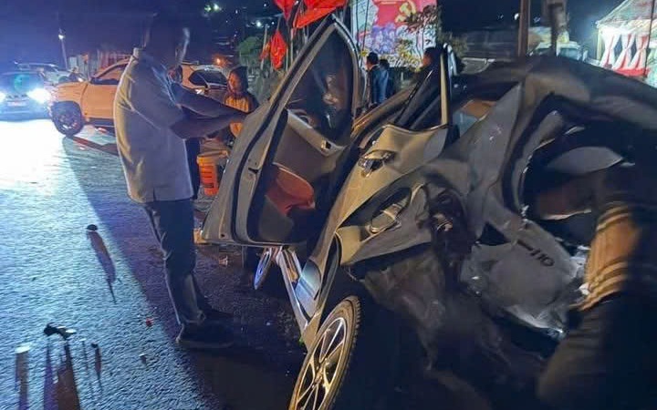 Tai nạn giao thông liên hoàn, một người chết, nhiều xe hư hỏng nặng