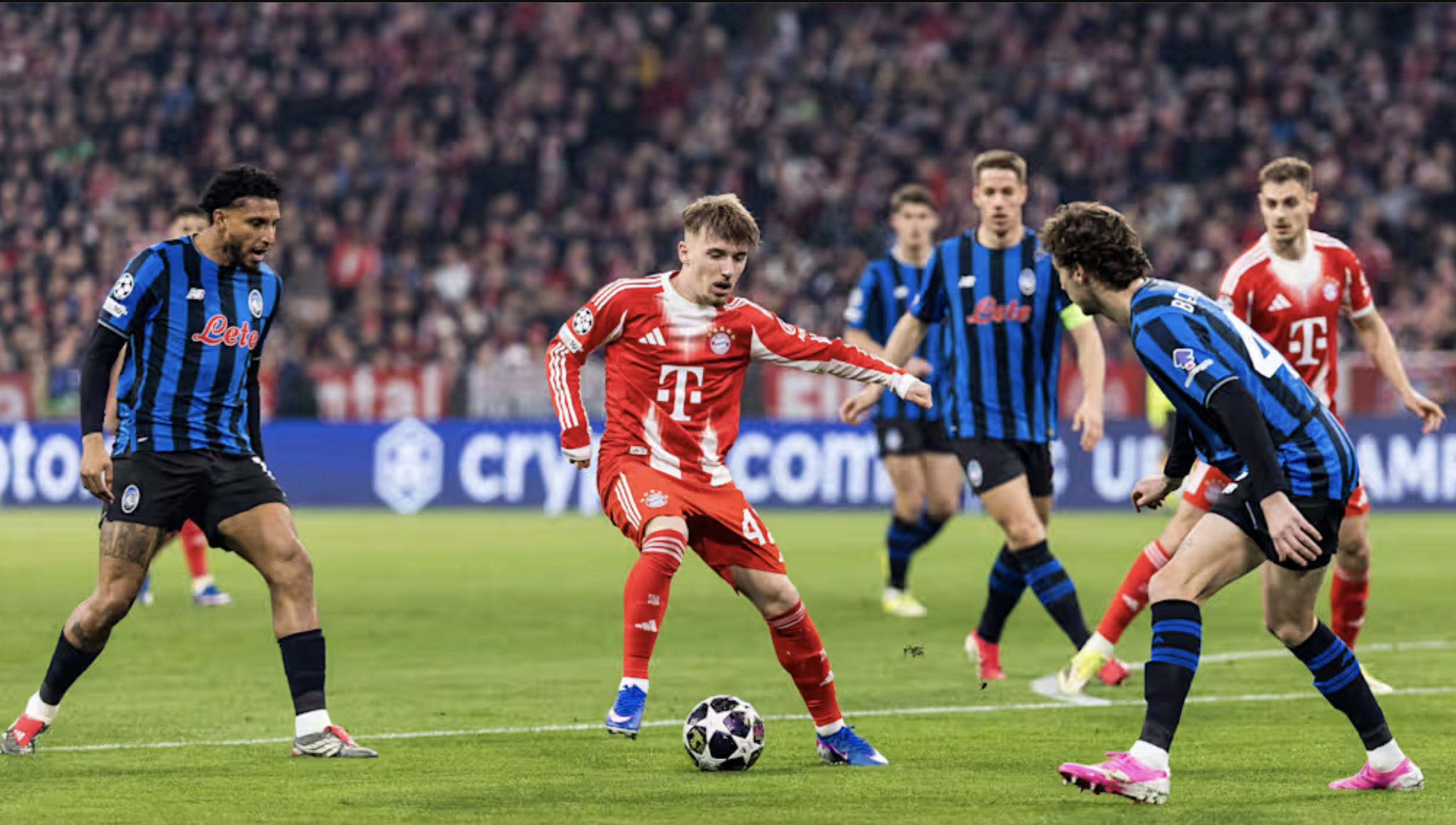 Bayern Munich đại thắng Atalanta, tạo mưa b&agrave;n thắng ở Munchen - Ảnh 4.