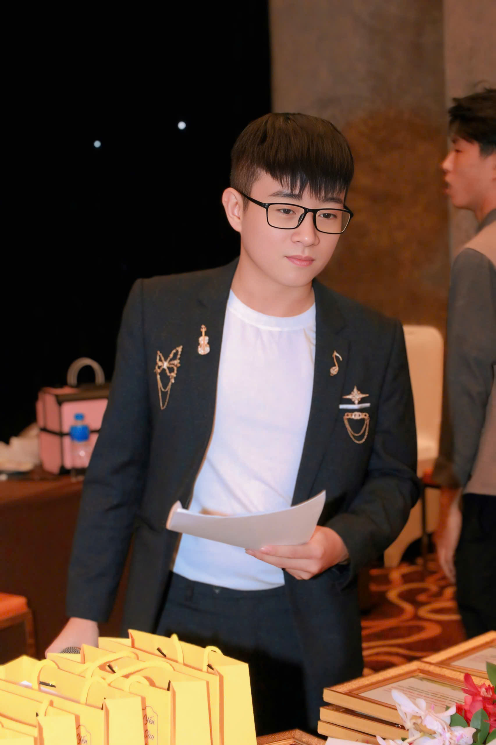 Nha sĩ- ca sĩ Phạm Kỳ Anh: Nguồn năng lượng mới cho h&agrave;nh tr&igrave;nh sống c&ugrave;ng nghệ thuật - Ảnh 3.