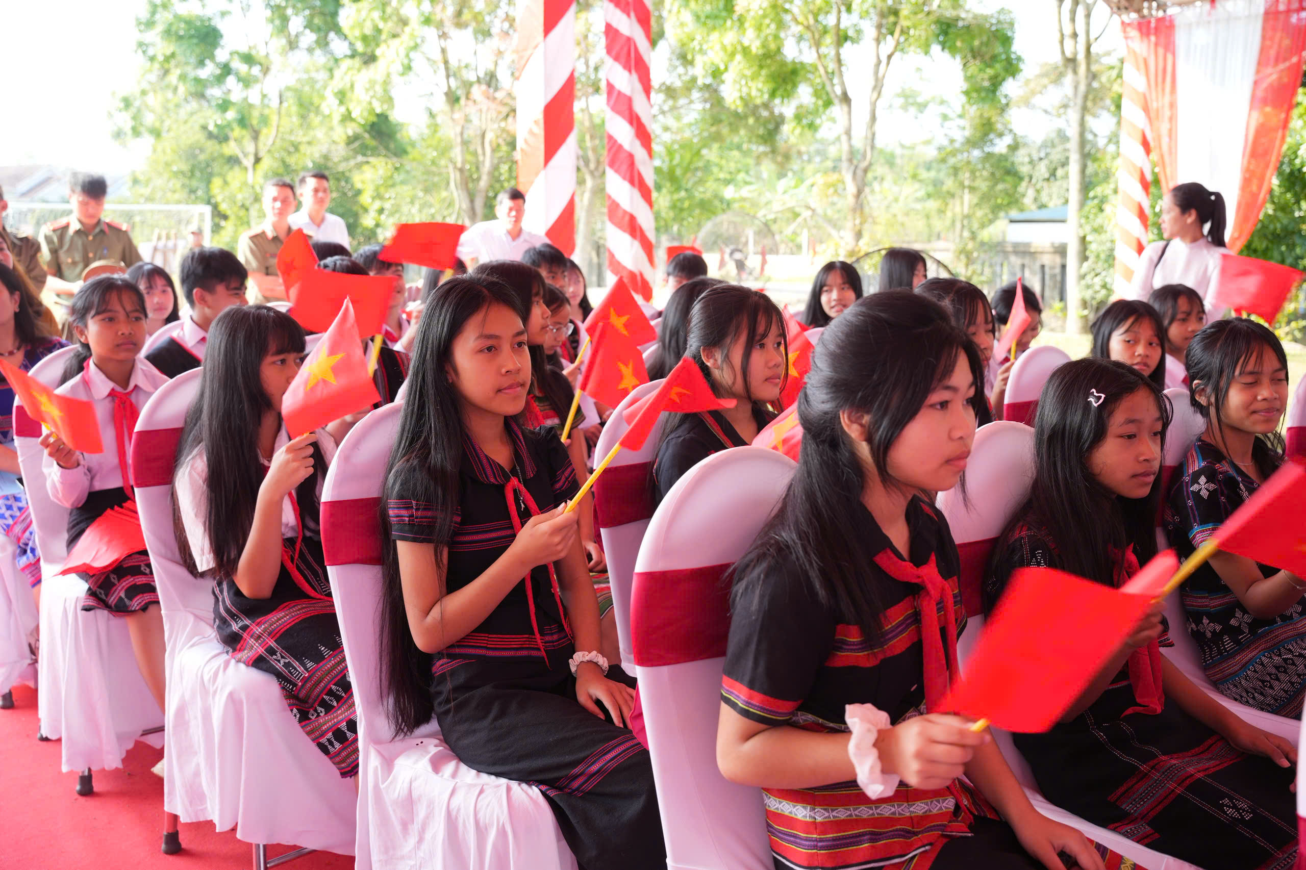 Huế khởi công 3 trường phổ thông nội trú liên cấp tiểu học và trung học cơ sở - Ảnh 2.