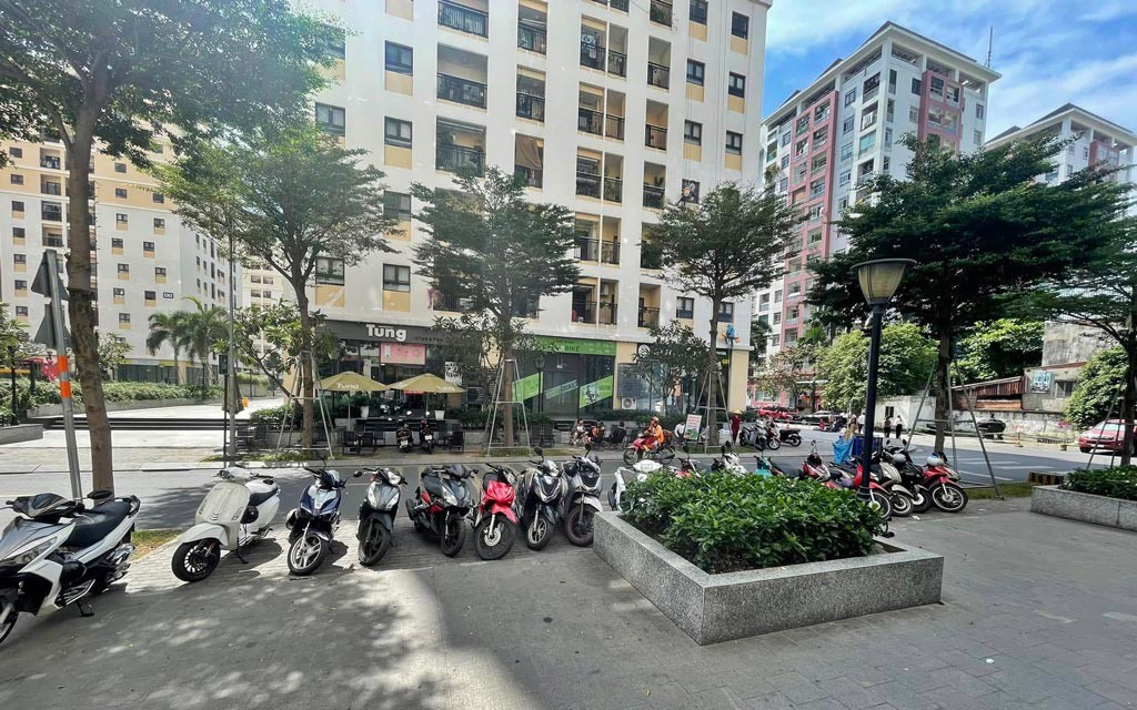 Chuyện khó tin: 1 chung cư ở TPHCM thông báo bán chỗ đậu xe tới 500 triệu đồng, cư dân phản ứng mạnh