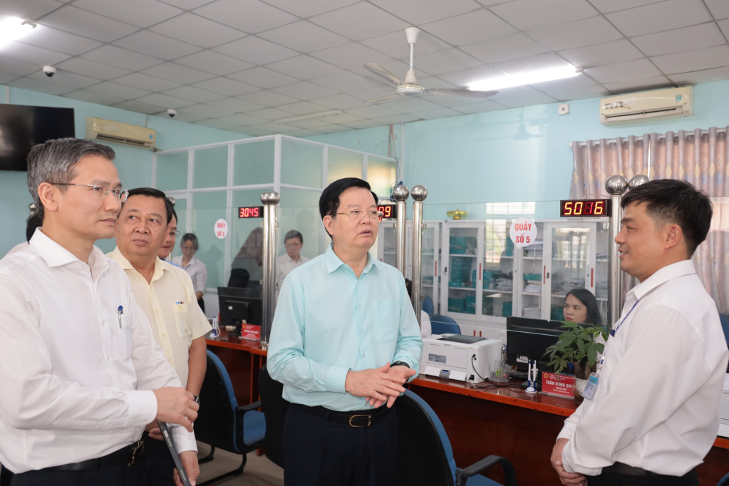 Ph&oacute; Thủ tướng Mai Văn ch&iacute;nh y&ecirc;u cầu T&acirc;y Ninh khắc phục t&igrave;nh trạng thiếu c&aacute;n bộ cơ sở - Ảnh 1.