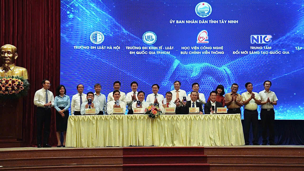 PTIT và Tây Ninh: Định hình mô hình hợp tác chiến lược giữa địa phương và đại học công nghệ - Ảnh 1.