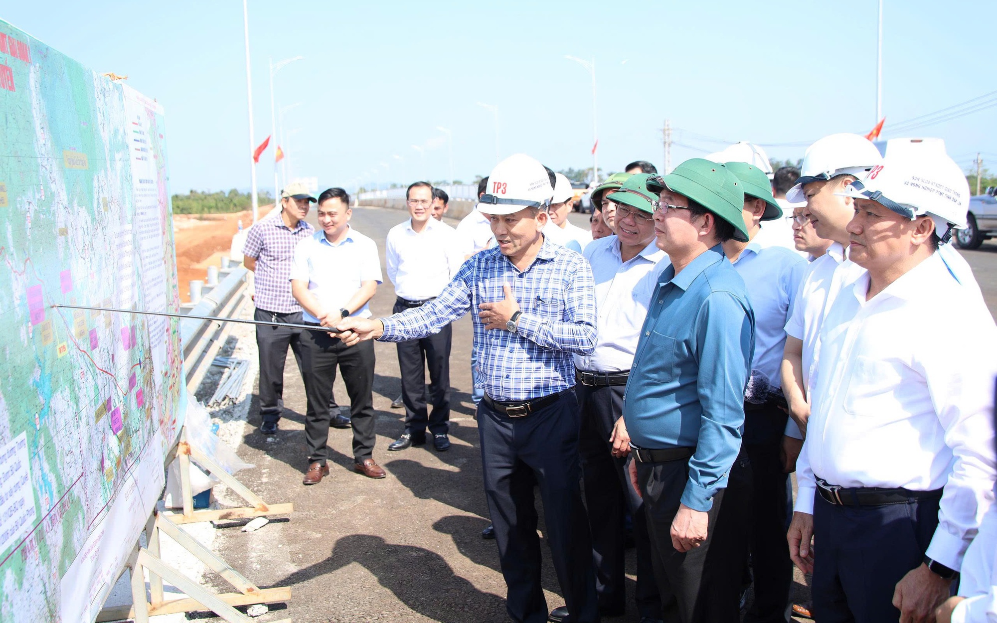 Đề xuất xây dựng hơn 5 km đường với tổng kinh phí 1.700 tỉ đồng