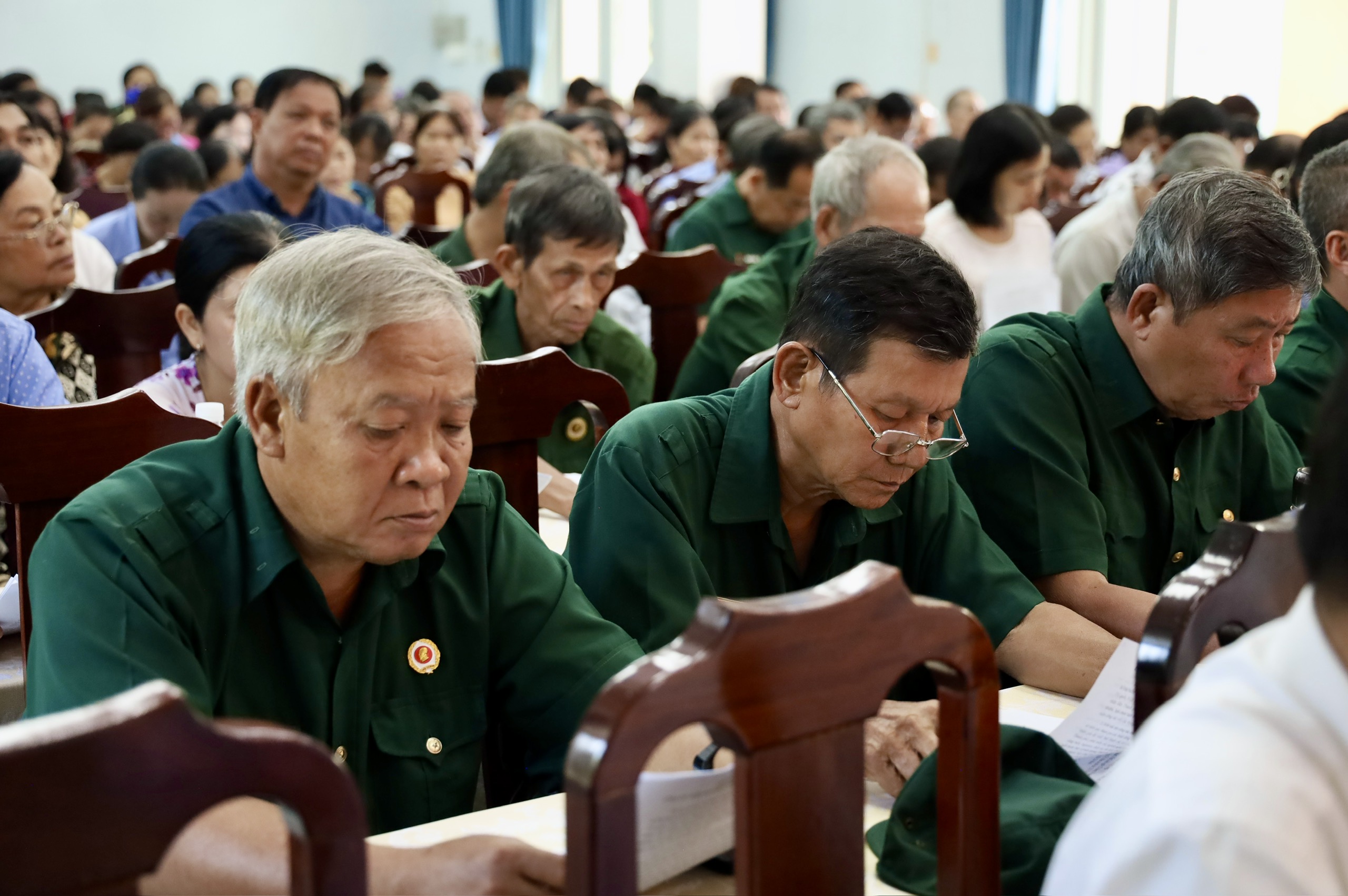 Cử tri 4 x&atilde; ph&iacute;a T&acirc;y TPHCM gửi gắm kỳ vọng về quyết s&aacute;ch s&aacute;t thực tiễn - Ảnh 18.