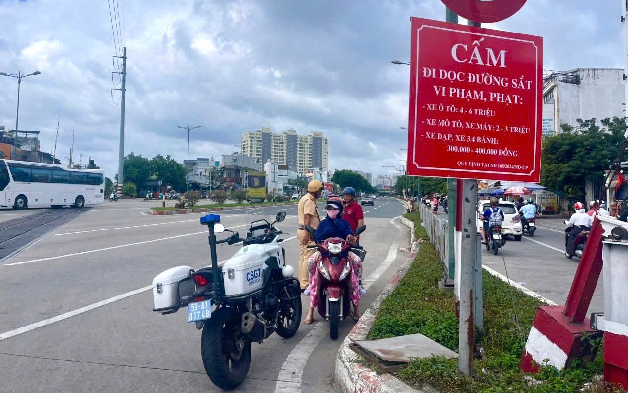 TPHCM: Tra cứu 111 xe máy bị phạt nguội trên đường Phạm Văn Đồng