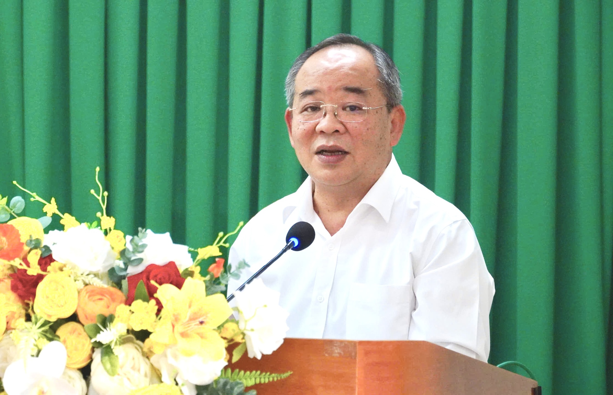 Hơn 200 cử tri phường Vũng T&agrave;u tiếp x&uacute;c ứng cử vi&ecirc;n bầu cử 2026 - Ảnh 3.