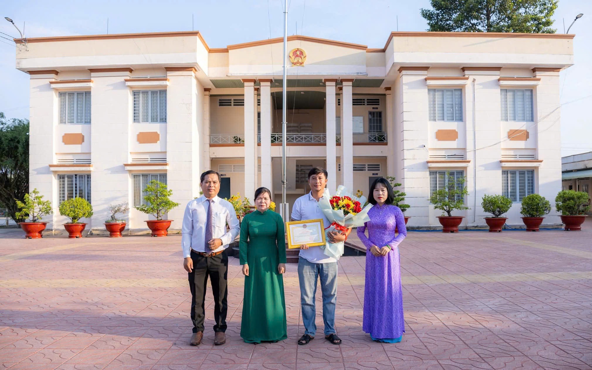 Khen thưởng nam thanh niên dũng cảm cứu sống bé trai ở Tây Ninh