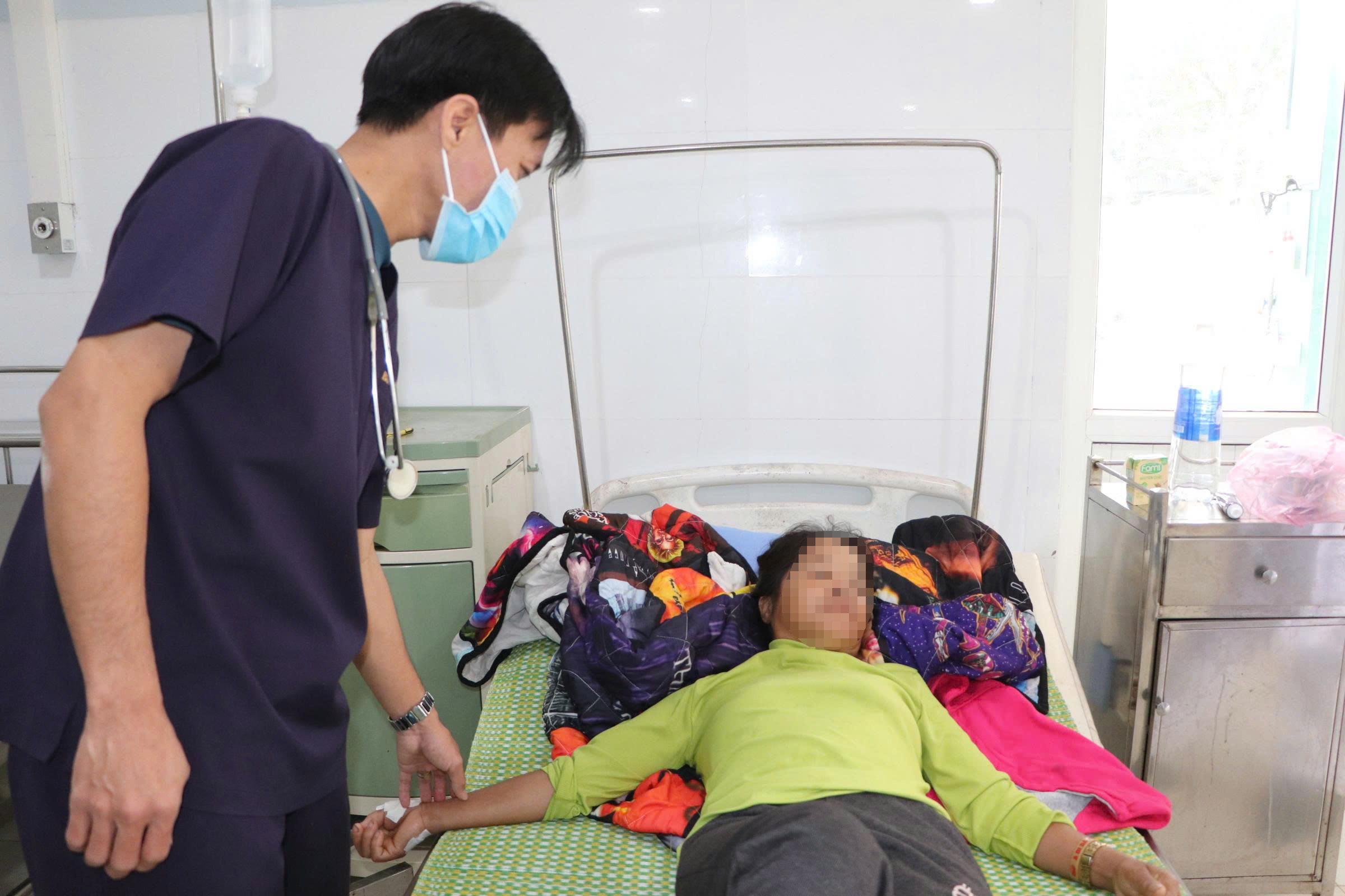 Nguy cơ ngộ độc botulinum từ món cá ủ chua: Cảnh báo sức khỏe 2026 - Ảnh 3.